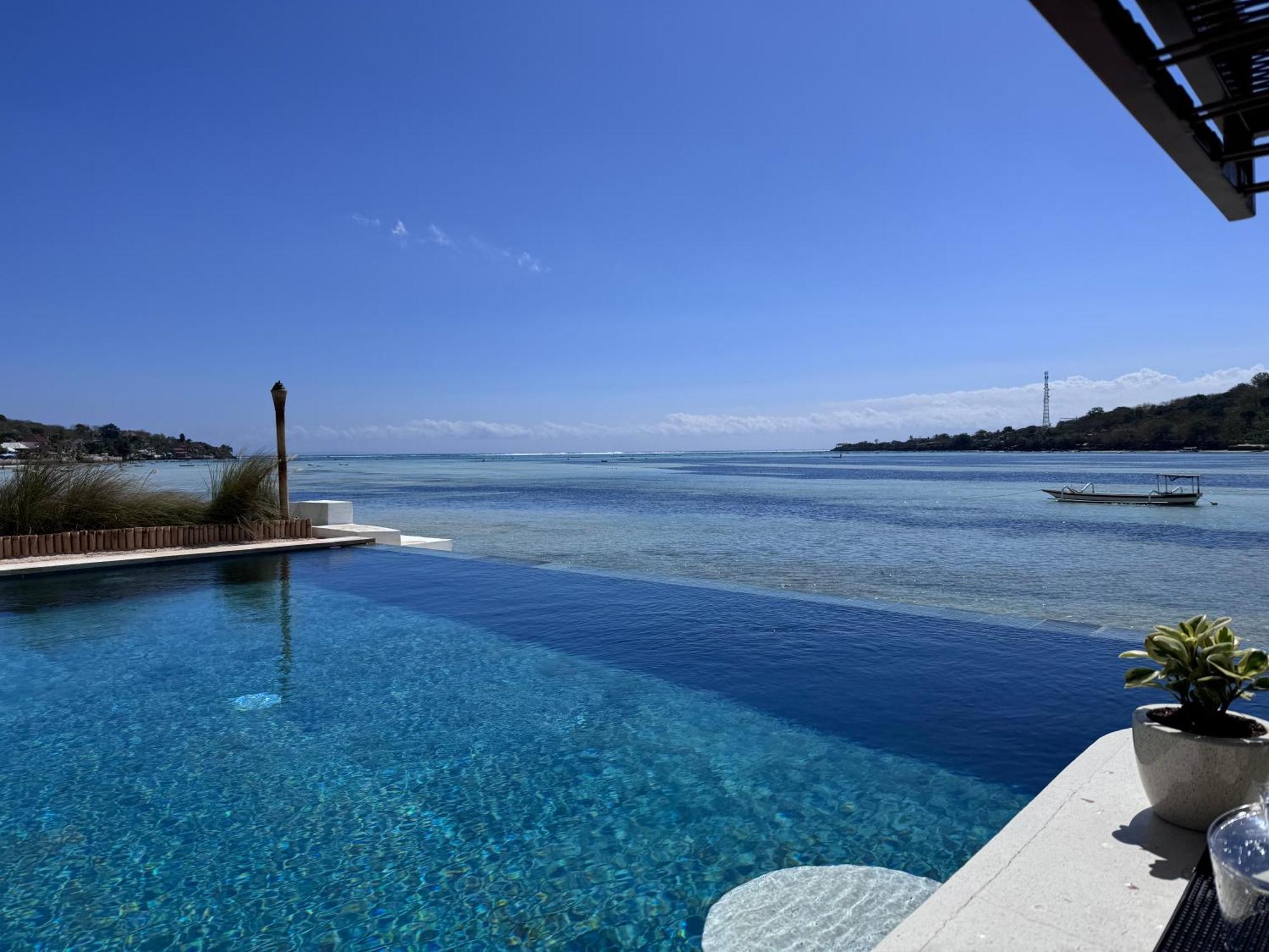 Segara Seaside Resort Lembongan Exteriör bild